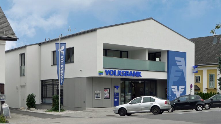 ArchitekturStudio Gilhofer, Volksbank St. Georgen im Attergau